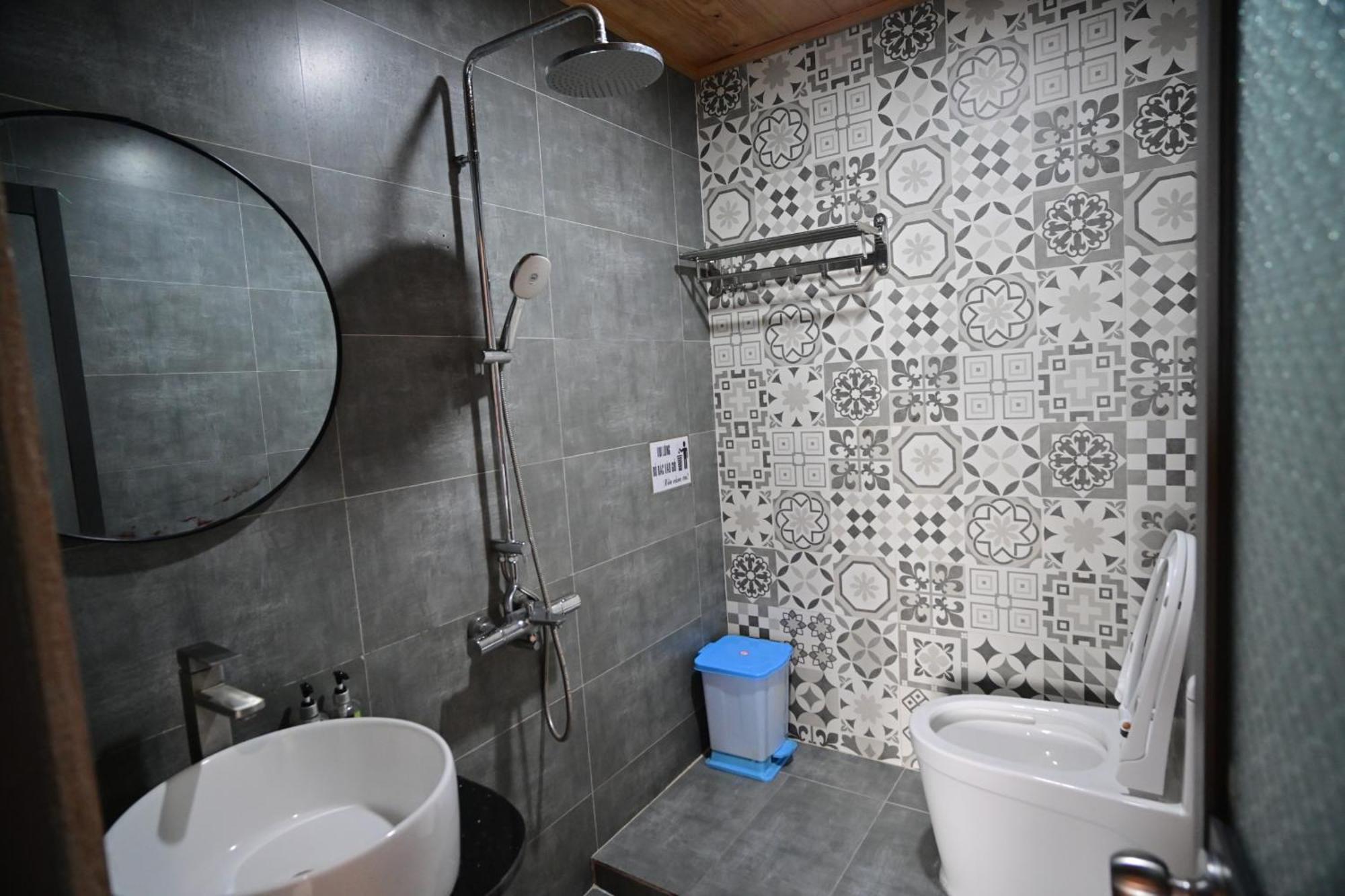 Little Home Homestay Chi Khu Co Ong ภายนอก รูปภาพ